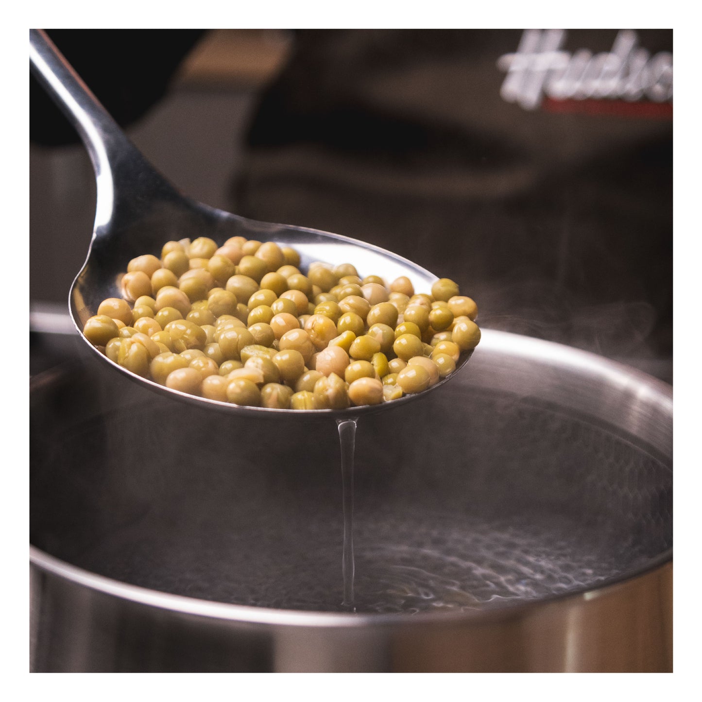 ESPUMADERA DE ACERO INOX.
