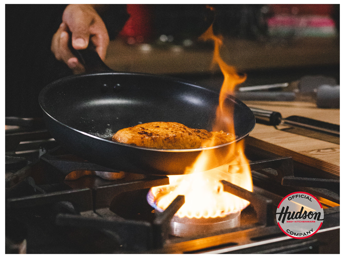 Sartén Aluminio 20 cm + Cuchillo Basic 8