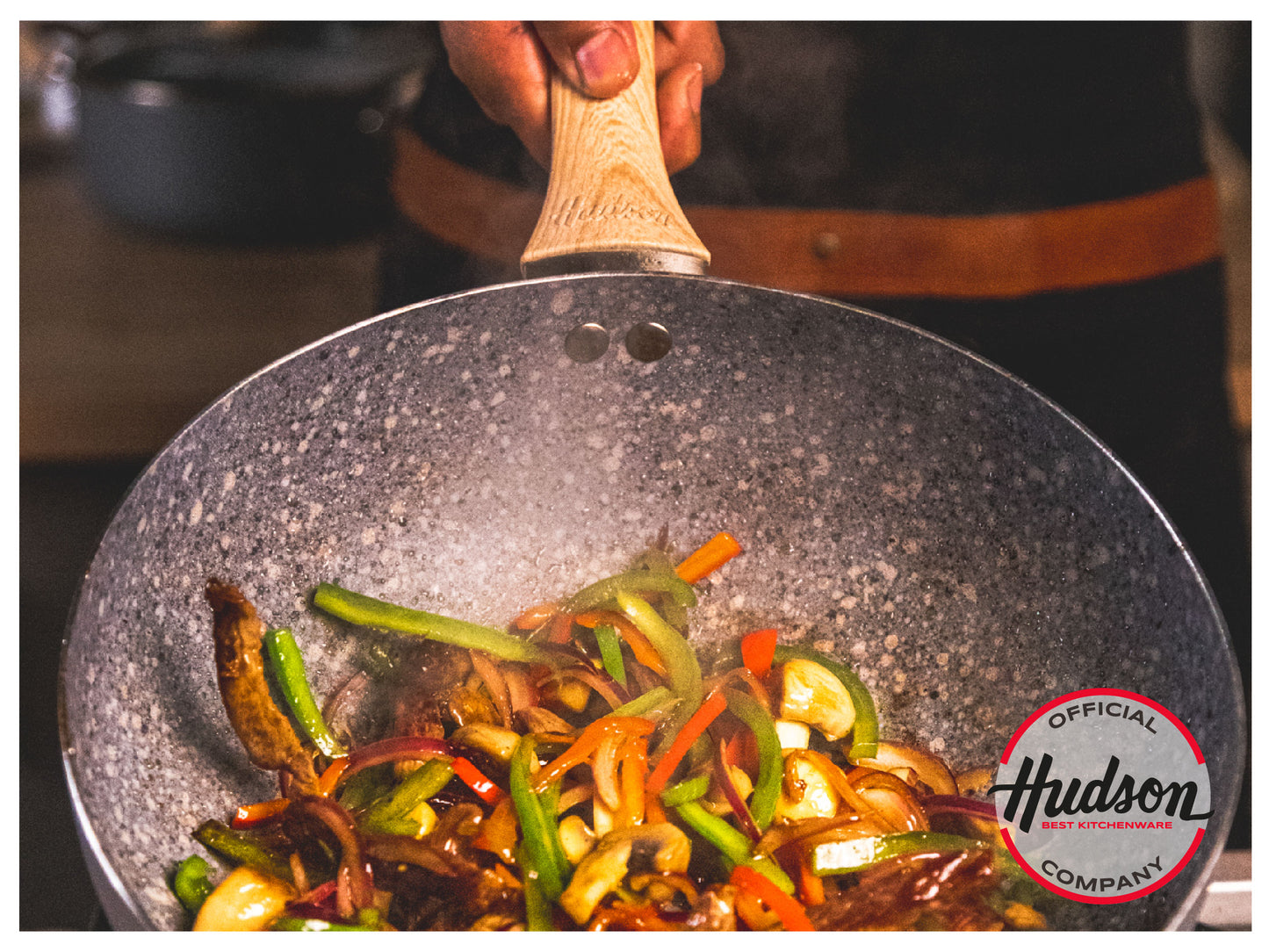 Set de Wok de Aluminio c/ Antiadherente + Cuchara y Espumadera de Nylon y Madera